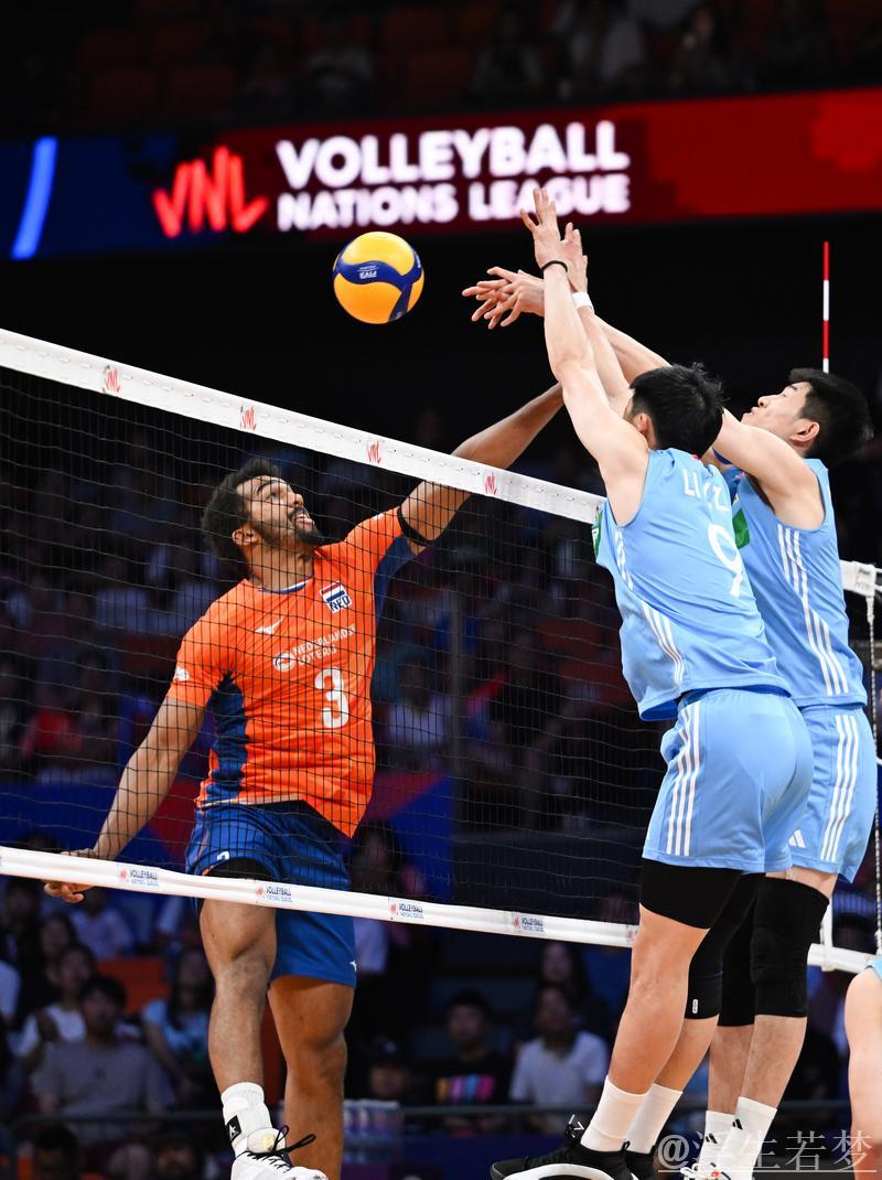 世界男排联赛精彩开赛 中国队迎战欧洲劲旅